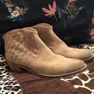 Light Camel-Colored Zara Booties